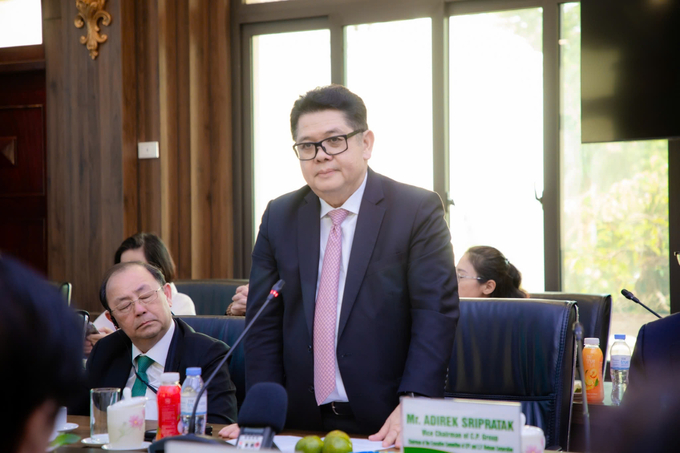 cp5-220157_570.jpg Ông Montri Suwanposri, Phó chủ tịch C.P. Việt Nam chia sẻ tại sự kiện.