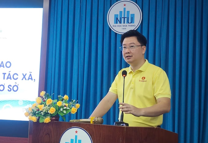 z6023542666428_8e22de56a4d9daee8a33dd4568af74f5-151403_949.jpg Ông Lý Minh Tuấn, Giám đốc Quỹ Thiện Tâm (Tập đoàn VinGroup) phát biểu tại lớp tập huấn. Ảnh: PC.