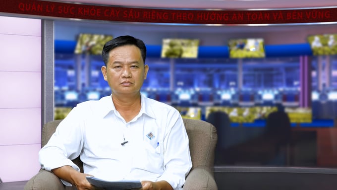 can-nghien-cuu-sau-ve-nhu-cau-dinh-duong-chuyen-biet-tren-cay-sau-rieng-073740_443.jpeg TS Trần Hữu Phúc, Khoa Khoa học cây trồng, Trường Nông nghiệp (Đại học Cần Thơ) đề xuất giải pháp đầu tư nghiên cứu nhu cầu dinh dưỡng chuyên biệt trên cây sầu riêng. Ảnh: Kim Anh.