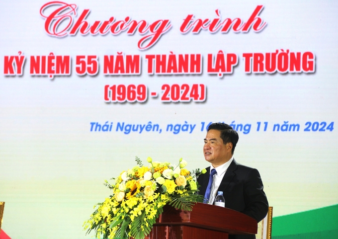 img_0066-131347_708.jpg Ông Lê Quang Tiến, Phó Chủ tịch UBND tỉnh Thái Nguyên, đánh giá cao những thành tích Trường Đại học Nông lâm Thái Nguyên đã đạt được trong thời gian qua. Ảnh: Phạm Hiếu.