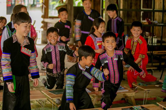 7-142221_255.jpg Lớp học ngập tràn không khí vui tươi, hứng khởi của học sinh. Ảnh: Minh Toàn.