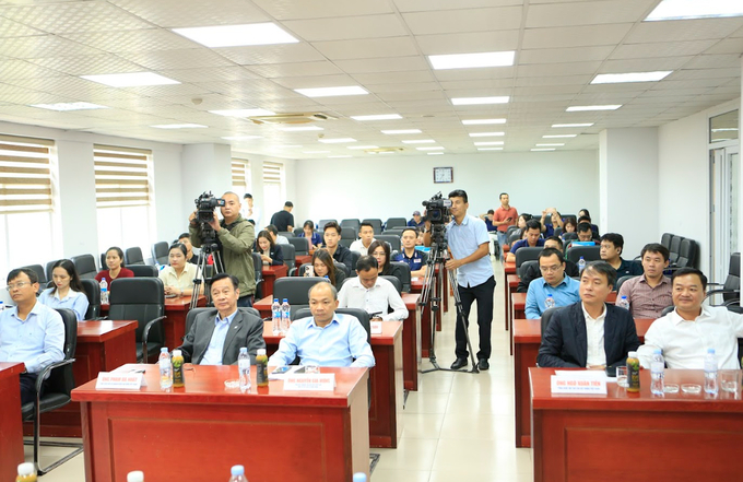 ngay-hoi-cua-nhung-nguoi-lam-bao-tai-san-choi-press-cup-2024-170638_510.jpeg Đại diện các cơ quan báo chí Trung ương và địa phương tham gia buổi họp báo Giải bóng đá các cơ quan báo chí toàn quốc.
