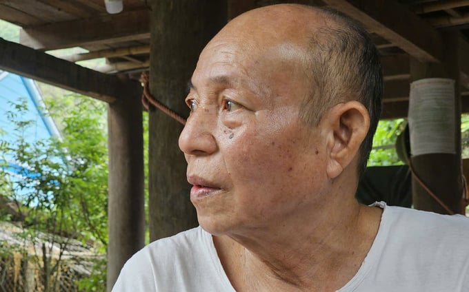 lu-van-chanh-122032_138.jpg Ông Lù Văn Chanh, người Thái trắng ở bản Đớ. Ảnh: Hoàng Anh.
