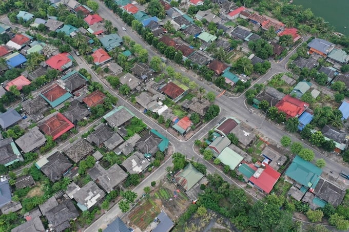 muong-lay-9-122423_49.jpg Thị xã đẹp nhất nhưng cũng là thị xã ít dân nhất, ít phường xã nhất, hẹp nhất cả nước. Ảnh: Tùng Đinh.