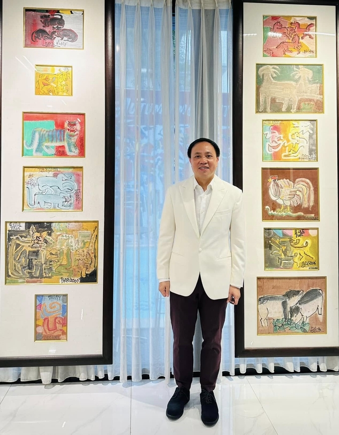 1-thong-091427_544.jpg 'Vua tiêu' Phan Minh Thông cũng là một nhà sưu tập tranh.