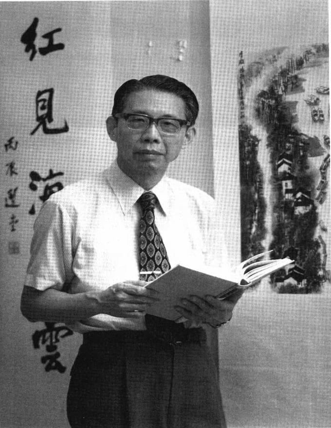 tinh-yeu-su-hoc-viet-nam-cua-giao-su-tran-kinh-hoa-132649_594.jpeg Giáo sư Trần Kinh Hoà.