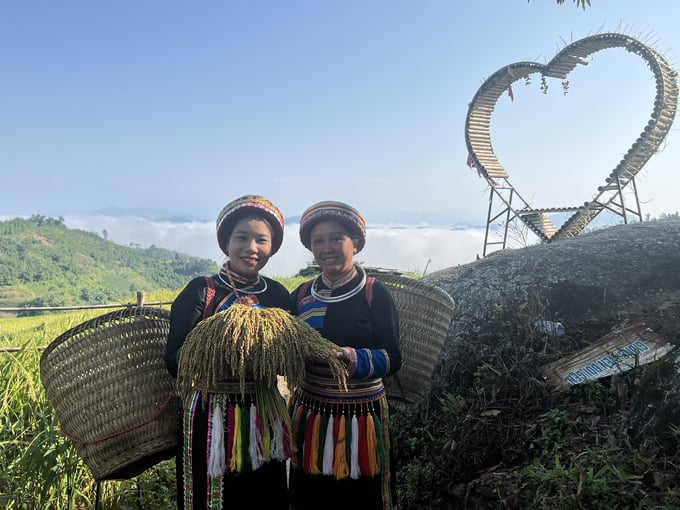 z4838263267665_87878b9ba9fe3dce341d6ea18f056d1e-150751_320.jpg Một số bản người dân tộc thiểu số, vùng sản xuất nông nghiệp có cảnh quan đẹp được hỗ trợ phát triển du lịch cộng đồng. Ảnh: Ngọc Tú.
