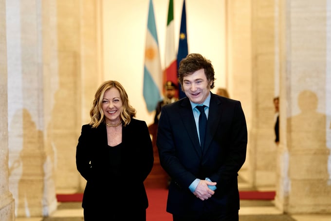 dsc07005-082014_713.jpeg Thủ tướng Italy Giorgia Meloni đón tiếp Tổng thống Argentina Javier Milei tại Rome hôm 13/12. Ảnh: Gorverno.it