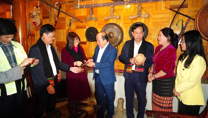 con-cuong1-143515_196.jpg Được thụ hưởng chính sách của Nhà nước cũng là tiền đề để huyện Con Cuông phát triển mô hình du lịch sinh thái. Ảnh: BH.