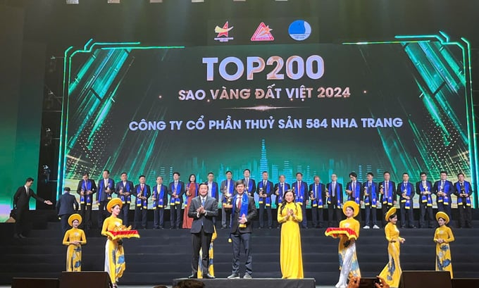 Nước mắm 584 Nha Trang vinh dự nhận giải thưởng Sao Vàng đất Việt năm 2024. Ảnh: AT.