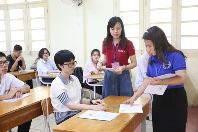 ky-thi-tot-nghiep-092556_799.jpg Kỳ thi tốt nghiệp THPT 2025 sẽ được rút ngắn từ 4 buổi xuống còn 3 buổi thi (Ảnh minh họa).