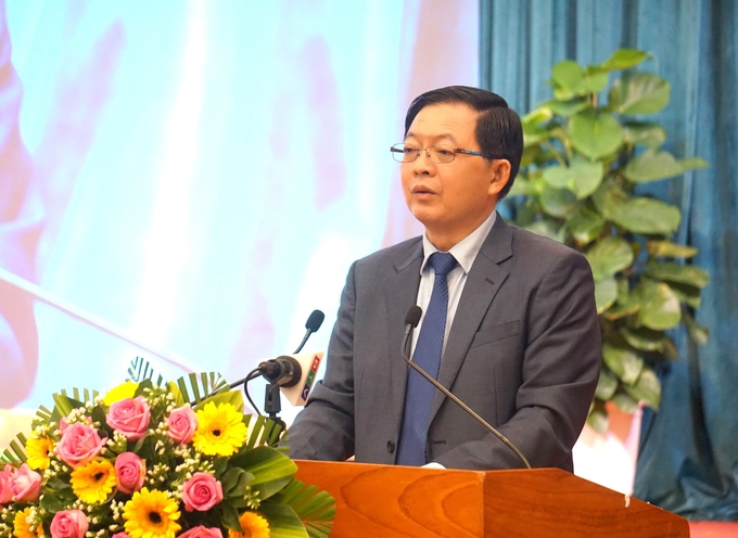 1-104332_566.jpg Ông Hồ Quốc Dũng, Bí thư Tỉnh ủy Bình Định, chỉ đạo tại hội nghị. Ảnh: V.Đ.T.