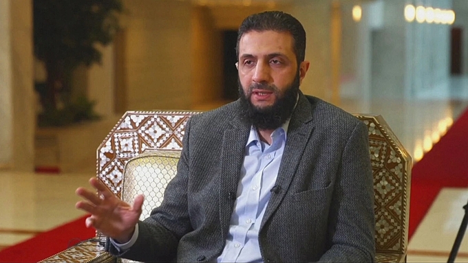 ahmed_al_sharaa-0drgkl-070936_862.jpg Ahmed Hussein al-Sharaa, thủ lĩnh nhóm vũ trang Hồi giáo Hayat Tahrir-al-Sham (HTS) hiện kiểm soát Syria. Ảnh: NBC.