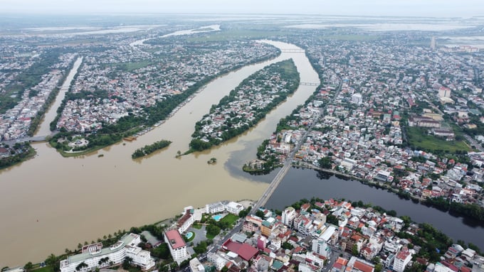 dji_0336-134454_690.jpg Diện mạo trung tâm thành phố Huế hôm nay. Ảnh: Công Điền.