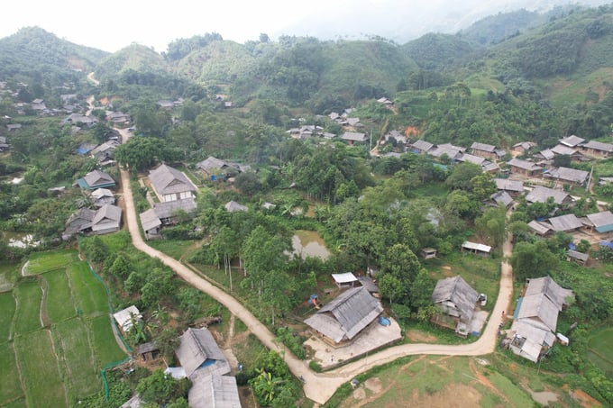 a-9-065545_700.jpg Cảnh ấm no sung túc ở khu vực trung tâm thôn Khuôn Bổ. Ảnh: Thanh Tiến.