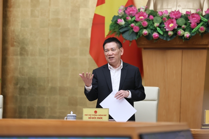 1-074322_975.jpg Phó Thủ tướng Hồ Đức Phớc yêu cầu hoàn thành phê duyệt Đề án cơ cấu lại doanh nghiệp nhà nước trong quý I. Ảnh: VGP.