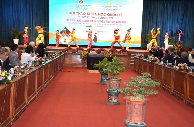 1-110759_991.jpg Quang cảnh hội thảo. Ảnh: V.Đ.T.