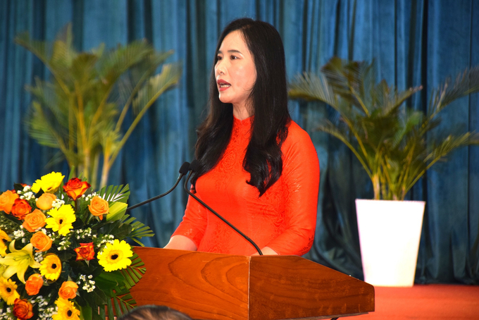 4-110700_332.jpg PGS.TS Nguyễn Thị Phương Châm, Viện trưởng Viện Nghiên cứu văn hóa phát biểu tại hội thảo. Ảnh: V.Đ.T.