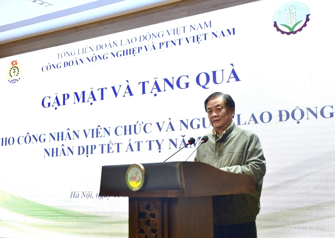 cong-doan-nganh-nn-ptnt-141816_231.jpg Bộ trưởng Lê Minh Hoan: Mỗi cán bộ đoàn viên, công nhân viên chức đều sở hữu những năng lực và tiềm ẩn tố chất riêng, chỉ cần một môi trường tốt để khơi dậy những khả năng đó. Ảnh: Kiều Chi.