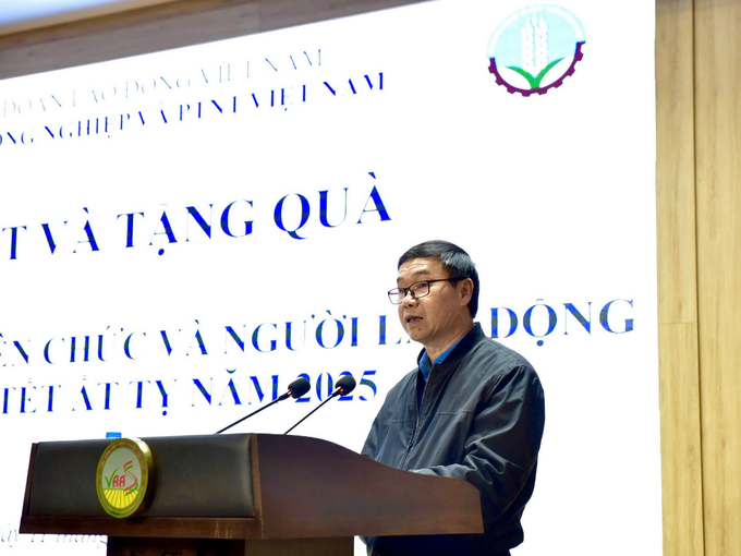 cong-doan-nganh-nn-ptnt-142424_842.jpg Ông Nguyễn Hà Xuyên, Chủ tịch Công đoàn NN-PTNT Việt Nam, khẳng định hoạt động chăm lo, hỗ trợ đoàn viên, người lao động là hoạt động thường xuyên của tổ chức Công đoàn. Ảnh: Kiều Chi.
