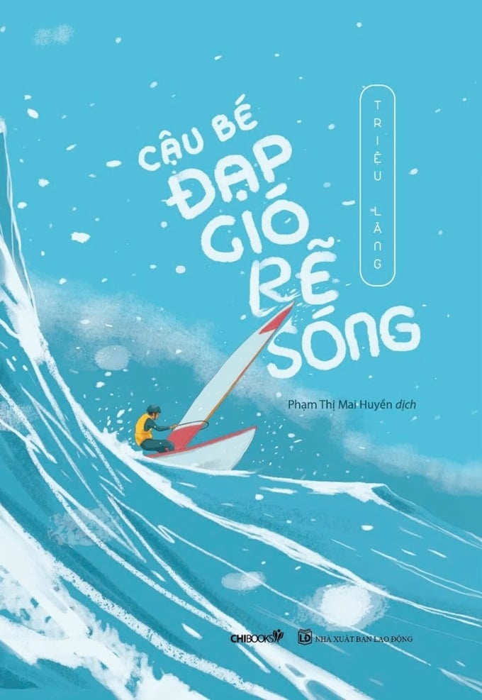 bia-1-cuon-cau-be-dap-gio-re-song-085818_602.jpg Tác phẩm 'Cậu bé đạp gió rẽ sóng' xuất bản tại Việt Nam.