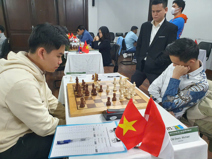 anh-4--ky-thu-thi-dau-223615_344.jpg Ảnh 4 - Kỳ thủ thi đấu