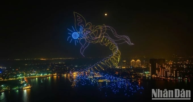 nhung-man-trinh-dien-an-tuong-dac-sac-toa-chat-rieng-093128_75.jpg Hình ảnh rồng trong màn trình diễn dronelight.