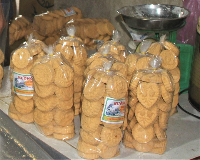banh-3-160155_456.jpg Bánh in là sản phẩm truyền thống của người dân xứ Quảng vào mỗi dịp Tết. Hiện nay, loại bánh này còn được các tiểu thương đưa sang các tỉnh thành lân cận để tiêu thụ. Ảnh: L.K.
