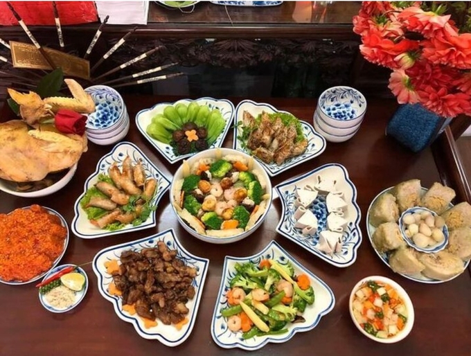 mam-co-093718_200.jpg Lễ cúng tất niên là nghi thức quan trọng để tưởng nhớ tổ tiên, tri ân thần linh và gửi gắm mong ước năm mới an khang, thịnh vượng. Ảnh: Internet.