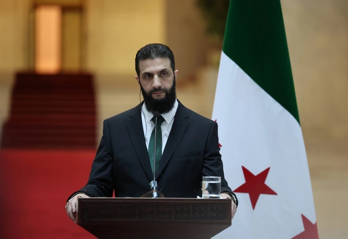 aa-20241222-36556586-36556585-hakan_fidan_ahmed_al_sharaa_meeting_in_damascus-scaled-080323_804.jpg Nhà lãnh đạo mới của Syria Ahmed Al-Sharaa. Ảnh: Getty.