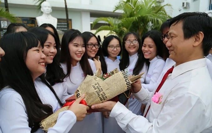 tet-thay-231455_624.jpg Vào ngày mùng 3, hãy dành những câu chúc Tết mùng 3 tặng thầy cô cảm động, ý nghĩa (Ảnh minh họa).