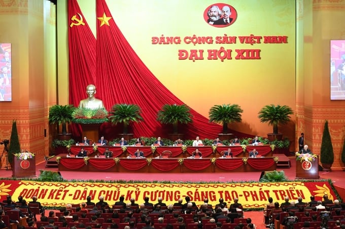 khai-mac2-123-104216_923.jpg Sau những công cuộc đổi mới dưới sự lãnh đạo của Đảng, tiềm lực chính trị, kinh tế, văn hóa, xã hội, khoa học - công nghệ, quốc phòng, an ninh quốc gia không ngừng nâng cao.