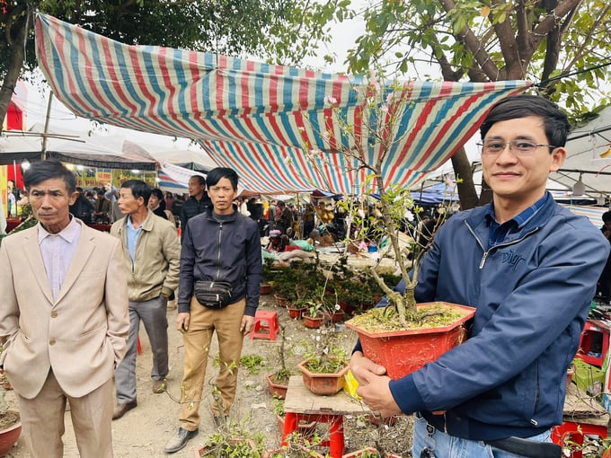 nhon-nhip-cho-vieng-phien-cho-mua-may-ban-rui-va-nhung-suy-ngam-214704_174.jpg 4