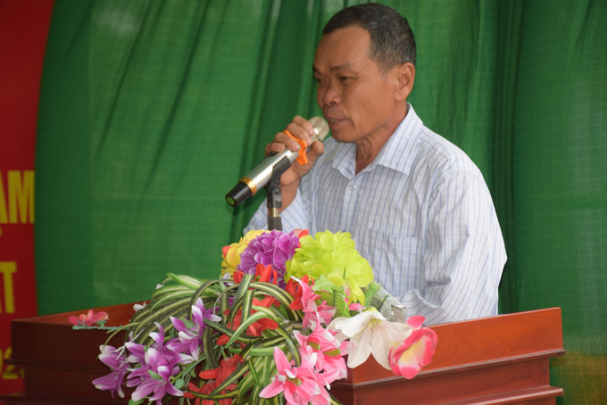 3-112749_377.jpg Ông Nguyễn An Hùng, chủ hộ được hỗ trợ xây nhà mới ở xã Cát Hưng (huyện Phù Cát, Bình Định) cảm động phát biểu tại lễ khởi công. Ảnh: V.Đ.T.
