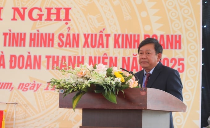 cong-ty-cao-su-chumomray-thang-loi-trong-gian-kho-104806_674.jpg Ông Trần Xuân Thịnh, Tổng Giám đốc Công ty Cao su Chưmomray phát biểu tại hội nghị. Ảnh: Ngọc Thăng.