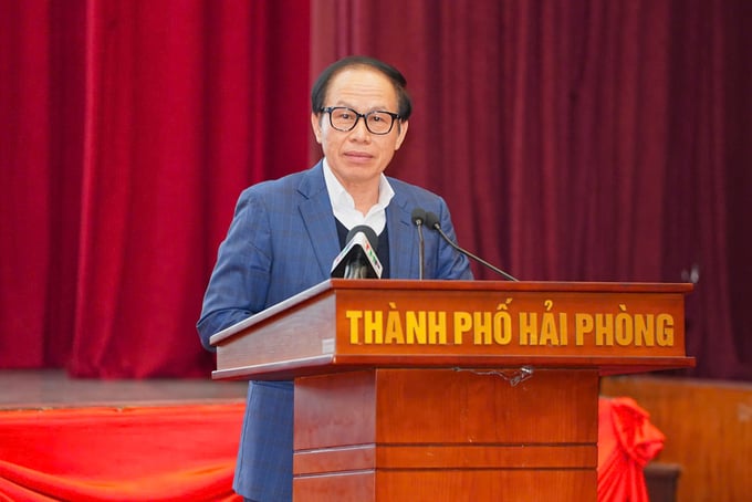 le-tien-chau-213157_112.jpg Ông Lê Tiến Châu - Bí thư Thành ủy Hải Phòng chia sẻ nhiều thông tin quan trọng tại Hội nghị. Ảnh: Đàm Thanh.