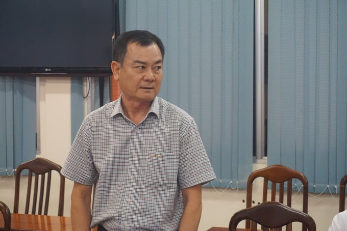 ra-phap-ly-cong-ty-gia-dinh-sau-vu-400-cong-nhan-dinh-cong-151804_671.jpg Lãnh đạo Bảo hiểm xã hội tỉnh Trà Vinh xác nhận doanh nghiệp còn chậm nộp tiền bảo hiểm. Ảnh: Hồ Thảo.