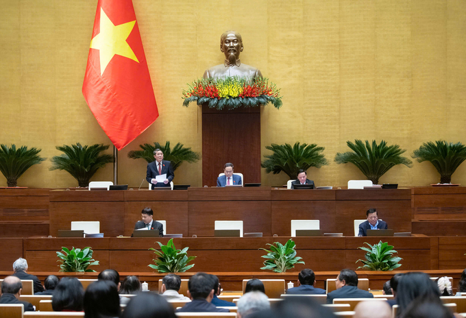 1-160003_662.jpg Phó Chủ tịch Quốc hội Nguyễn Đức Hải điều hành nội dung phiên họp. Ảnh: Phạm Thắng.