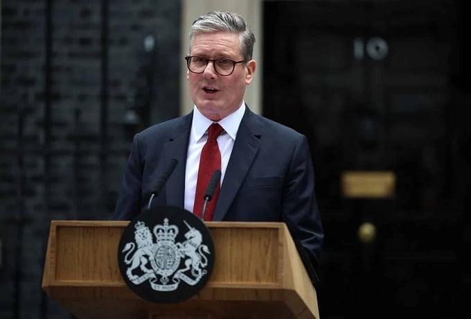 ezgif-82489f0f215569-064646_710.jpg Thủ tướng Keir Starmer. Ảnh: Britannica.