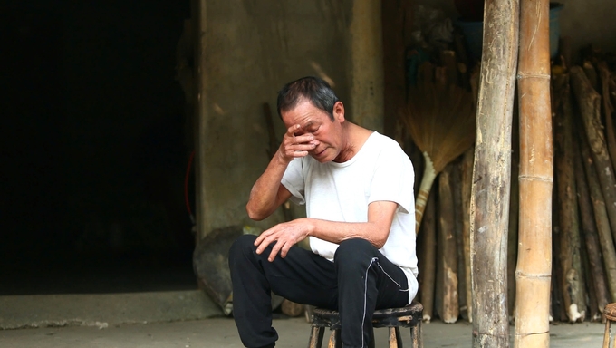 z6327163027569_635e91d2ffcdb77ba206e73f2423730b-072512_690.jpg Có những hộ dân chuyển về khu tái định cư tại huyện Thanh Chương hơn 15 năm rồi nhưng vẫn không hòa nhập nổi. Ảnh: Ngọc Linh.