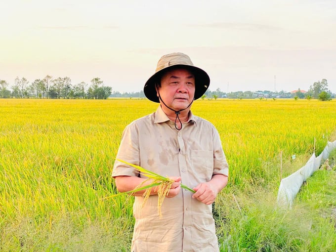 le-minh-hoan--mot-chinh-khach-tam-huyet-141839_99.jpg