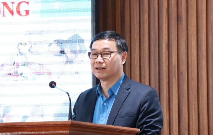 Ông Nguyễn Hà Xuyên, Chủ tịch Công đoàn Nông nghiệp và Môi trường, phát biểu khai mạc hội nghị. Ảnh: Phương Linh.