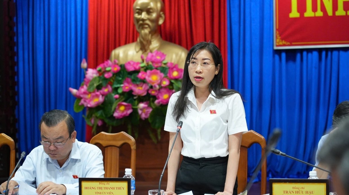 ae788c79edf85ca605e9-211206_150 Phó trưởng Đoàn Đại biểu Quốc hội tỉnh Tây Ninh Hoàng Thị Thanh Thúy phát biểu tại buổi giám sát.