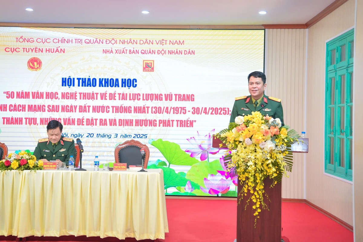 Đại tá, nhà văn Phạm Văn Trường - Giám đốc - Tổng Biên tập Nhà xuất bản QĐND kết luận Hội thảo. Ảnh: Trung Minh. Đại tá, nhà văn Phạm Văn Trường - Giám đốc - Tổng Biên tập Nhà xuất bản QĐND kết luận Hội thảo. Ảnh: Trung Minh.