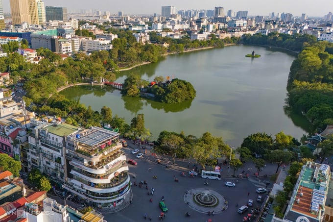 Tòa nhà Hàm cá mập sẽ giải phóng mặt bằng trước 30/4/2025. Ảnh: Giang Huy. Tòa nhà Hàm cá mập sẽ giải phóng mặt bằng trước 30/4/2025. Ảnh: Giang Huy.