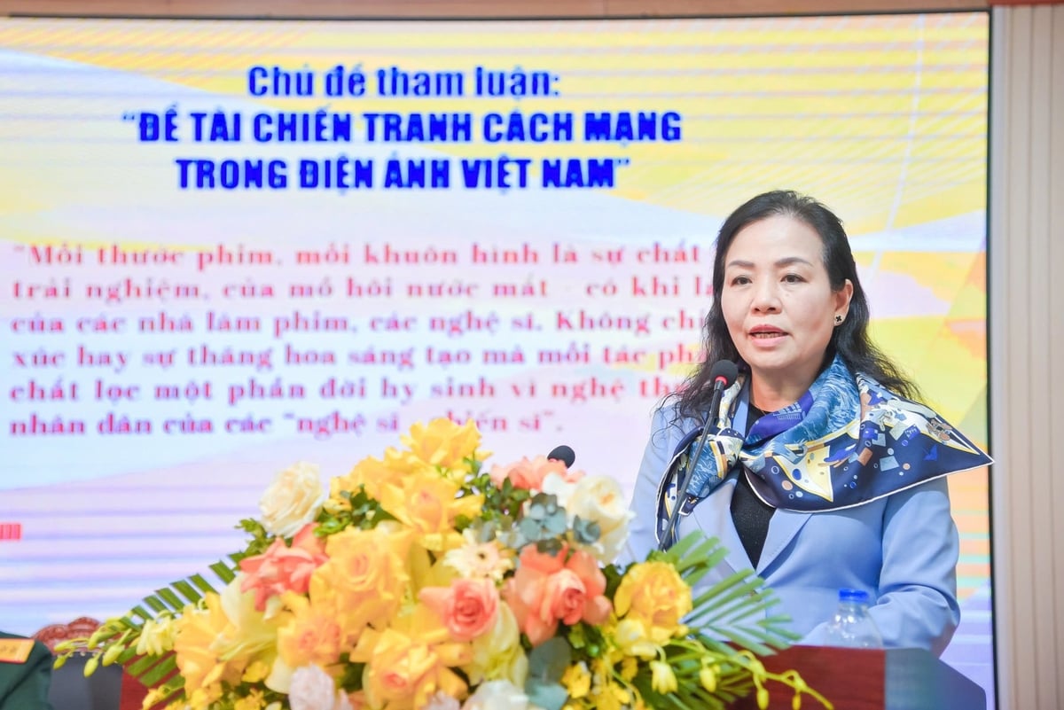 Tiến sĩ Ngô Phương Lan trình bày tham luận tại Hội thảo, Ảnh: Trung Minh. Tiến sĩ Ngô Phương Lan trình bày tham luận tại Hội thảo, Ảnh: Trung Minh.