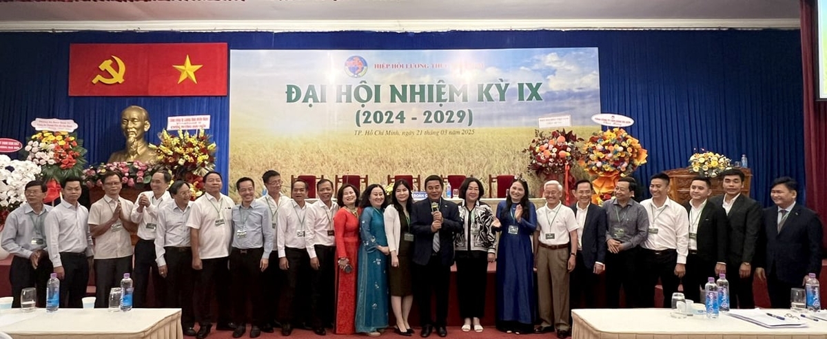 Ban Chấp hành nhiệm kỳ IX của VFA. Ảnh: Thanh Sơn. Ban Chấp hành nhiệm kỳ IX của VFA. Ảnh: Thanh Sơn.