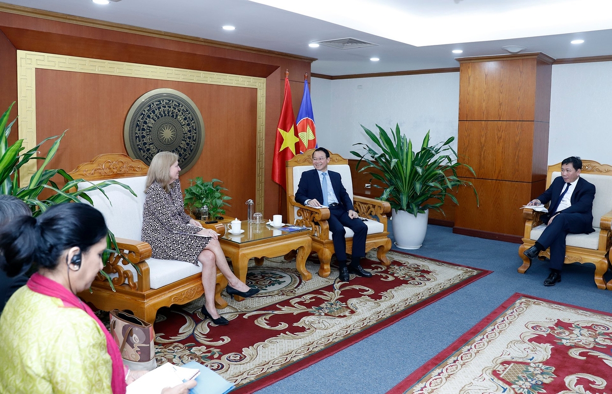 Giám đốc World Bank cho biết sẵn sàng đồng hành triển khai các dự án có tham vọng lớn của Việt Nam cùng thực hiện các mục tiêu phát triển bền vững (SDGs). Giám đốc World Bank cho biết sẵn sàng đồng hành triển khai các dự án có tham vọng lớn của Việt Nam cùng thực hiện các mục tiêu phát triển bền vững (SDGs).