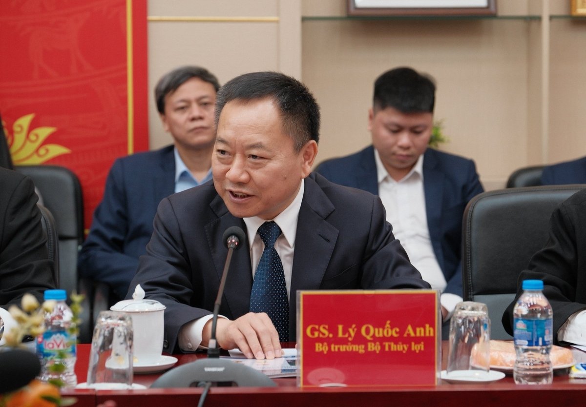 Bộ trưởng Lý Quốc Anh nêu 3 đề xuất hợp tác giữa Thủy lợi Trung Quốc và Viện Khoa học Thủy lợi Việt Nam. Ảnh: Quỳnh Chi. 