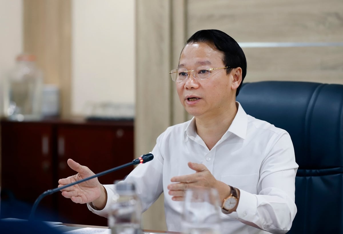 Bộ trưởng Đỗ Đức Duy đề nghị các đơn vị báo cáo rõ các nhóm nhiệm vụ, giải pháp để hoàn thành các nhiệm vụ trọng tâm. Ảnh: Khương Trung.